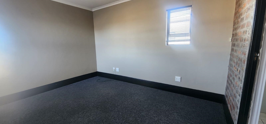 To Let 5 Bedroom Property for Rent in Parklands North Western Cape